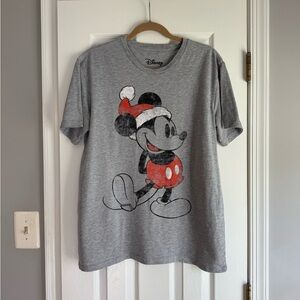 Disney Mickey Mouse Christmas Tee • Santa Hat • Gray • Size Large